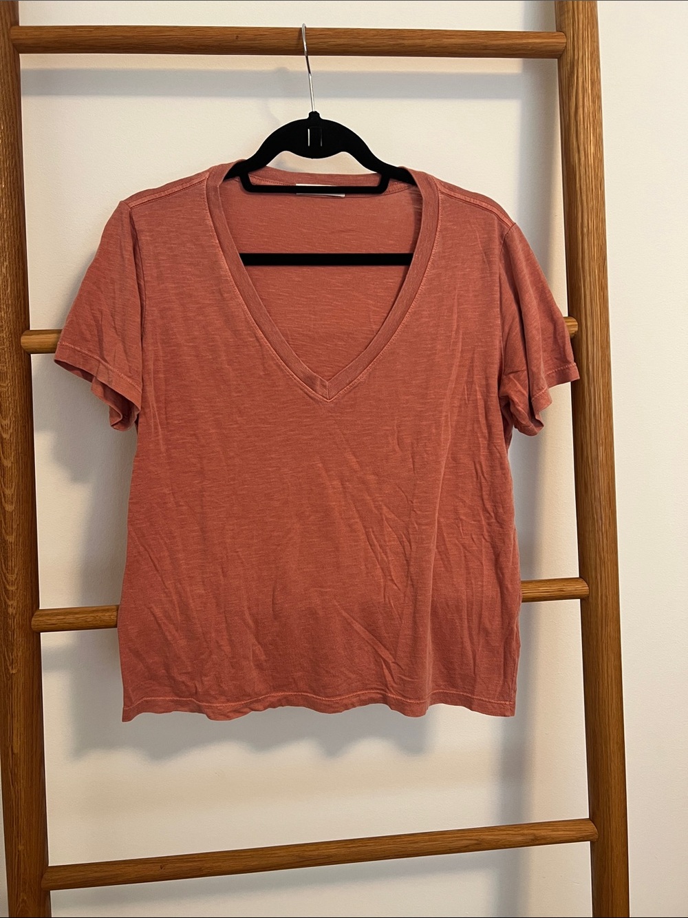 Marine Layer Terracotta Rust V-Neck Short Sleeve Tee - Size Small